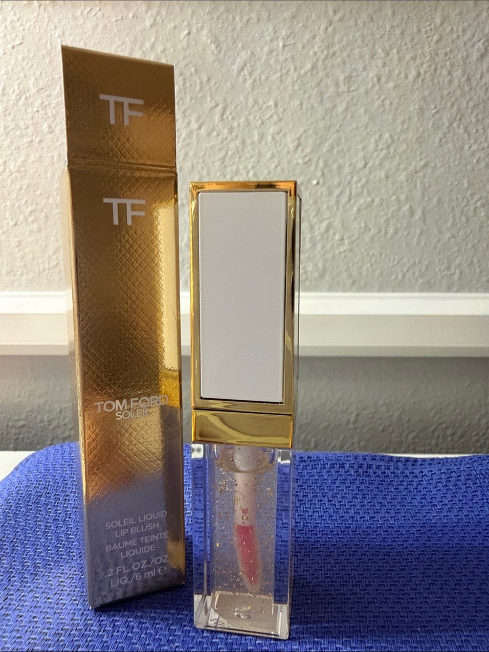 Tom Ford Liquid Lip Gloss in Gold & Clear with Pink Tint